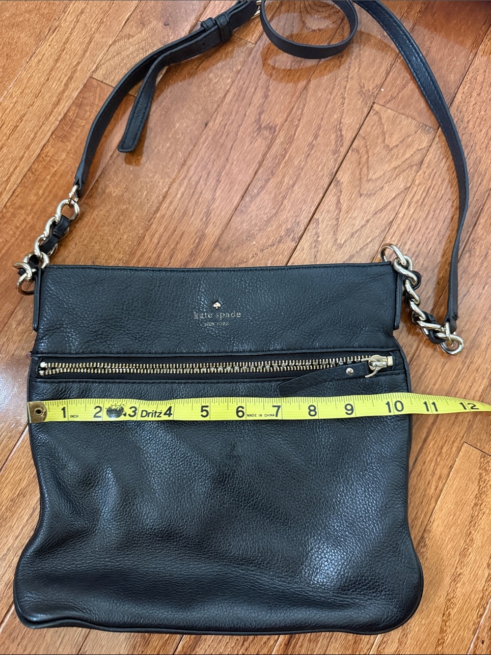 5 for $25. Kate Spade Black Leather Crossbody w/Gold Chain Accents
